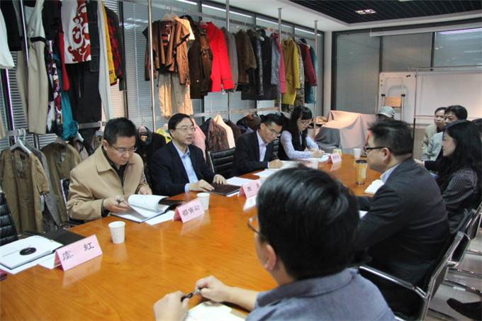 周勇力推集團外貿業務創新