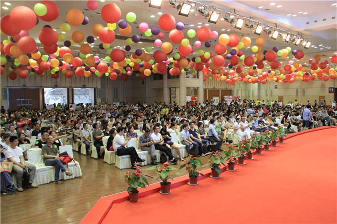 破冰行動 天泓集團(tuán)成功舉辦南京4店限時團(tuán)購會