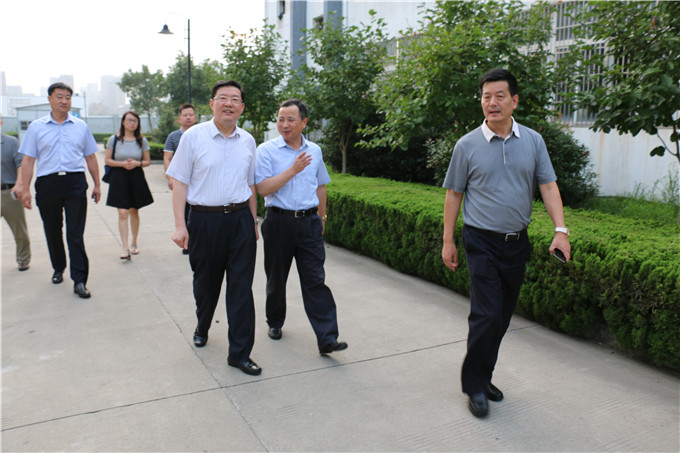 集團副總裁周謙赴三級企業開展“三嚴三實”專題調研