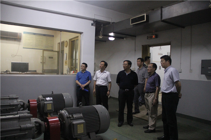 王正喜率隊突擊檢查集團安全生產