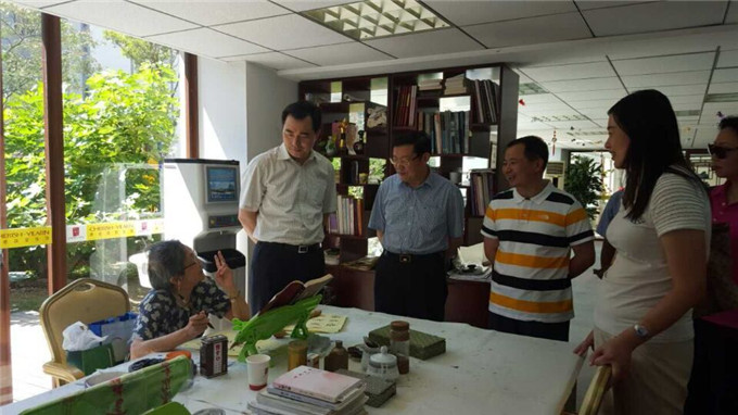 周謙到上海、蘇州調研養老地產