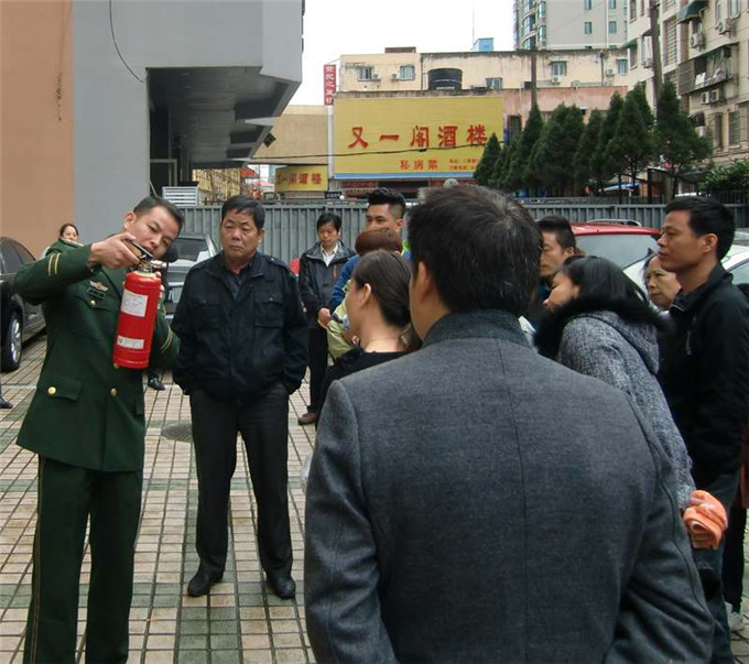 紡織大廈開(kāi)展“119”消防演練