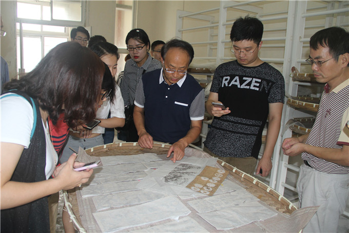 集團團委帶領青年新員工走進蘇豪蠶種基地