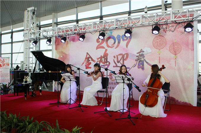 春運“暖途” 愛濤交響樂團伴你回家