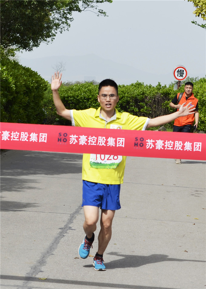 集團舉辦2017年度春季職工登山活動