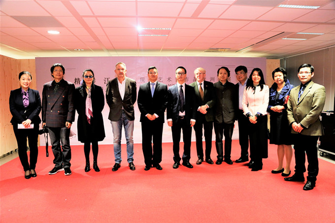 江蘇藝術(shù)基金立項(xiàng)項(xiàng)目 “精彩江蘇——2017現(xiàn)代藝術(shù)家作品歐洲巡展” 在海牙中國文化中心開幕