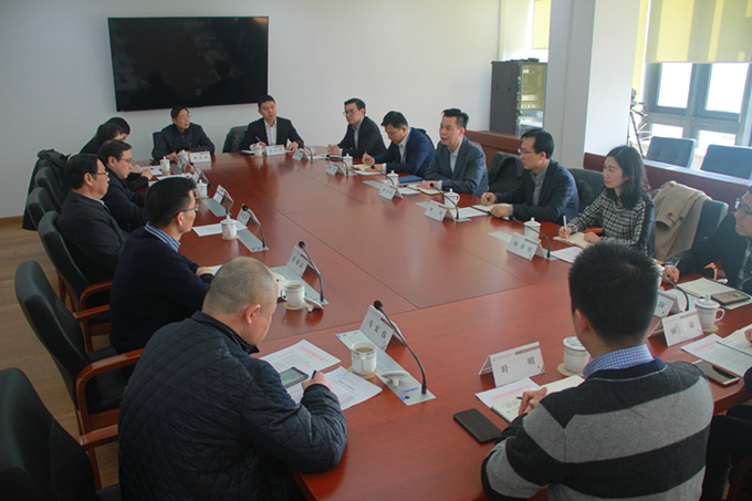 中信保江蘇公司與控股集團開展工作交流
