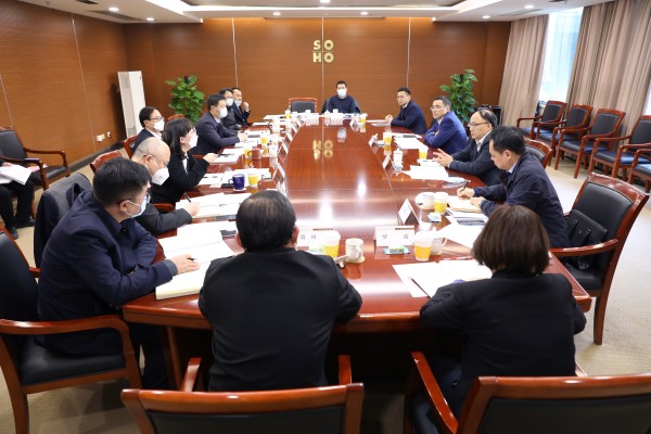 省國資委副主任何元勝到蘇豪控股集團調研指導工作_副本.jpg