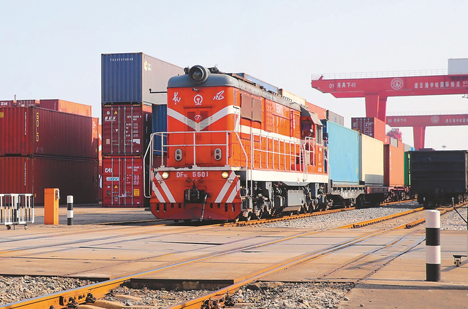 新華日報  蘇豪控股集團黨委書記、董事長周勇：全面開啟建設世界一流企業新征程.png