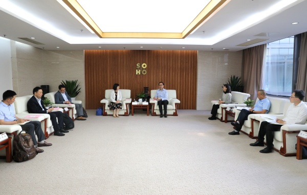 1720058216849334.jpg 周勇董事長會見德勤中國華東區主管合伙人盧瑩一行_副本.jpg